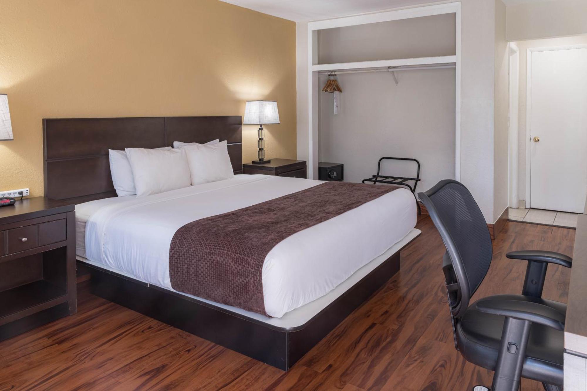 One King Bed